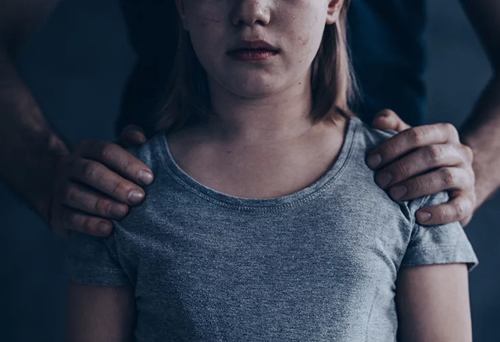 علایم تعرض جنسی در کودکی